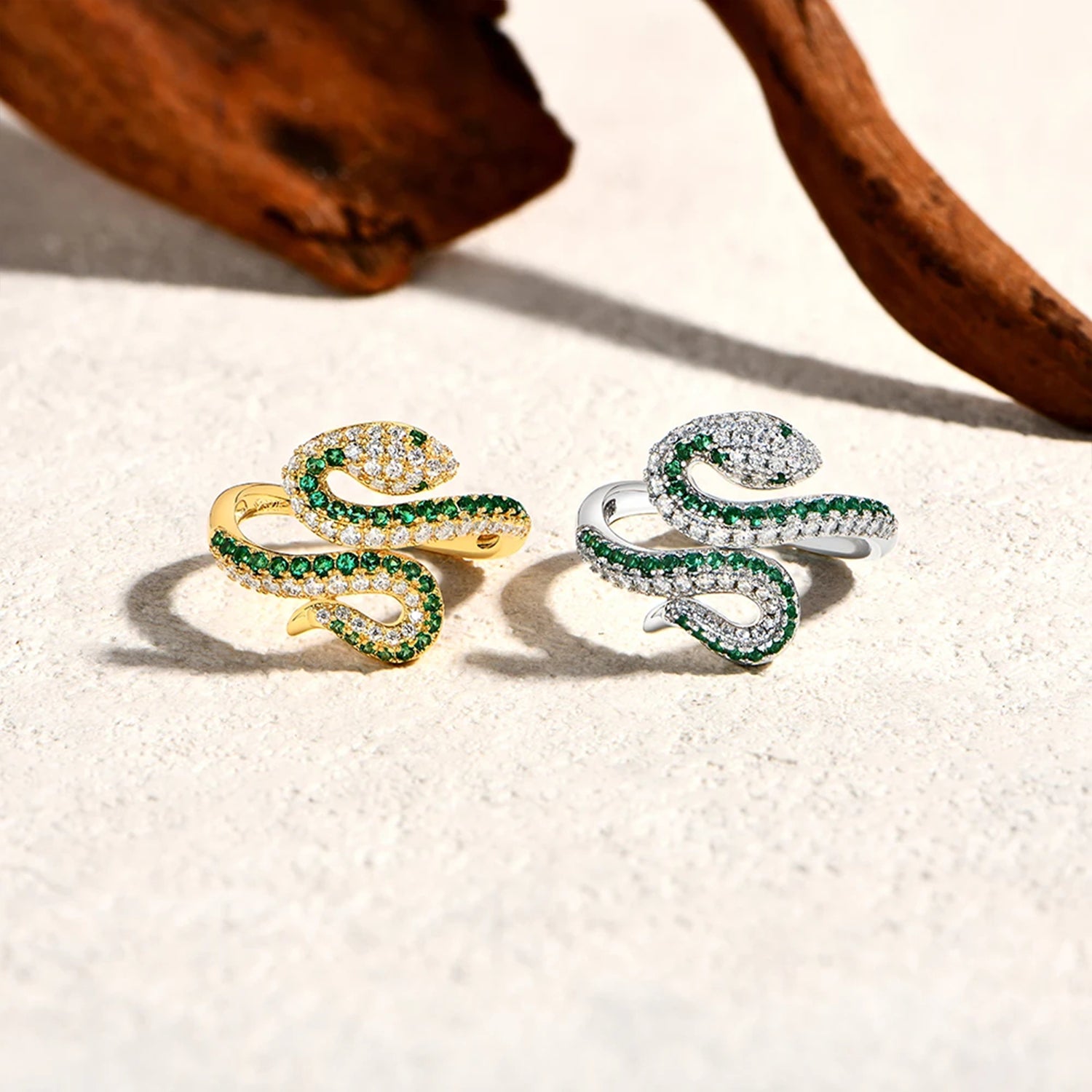 Serpentine Glow Moissanite Party Ring