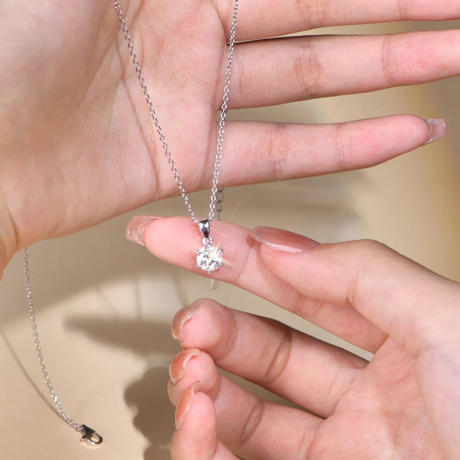 Memovra Classic Moissanite Diamond Pendant Necklace